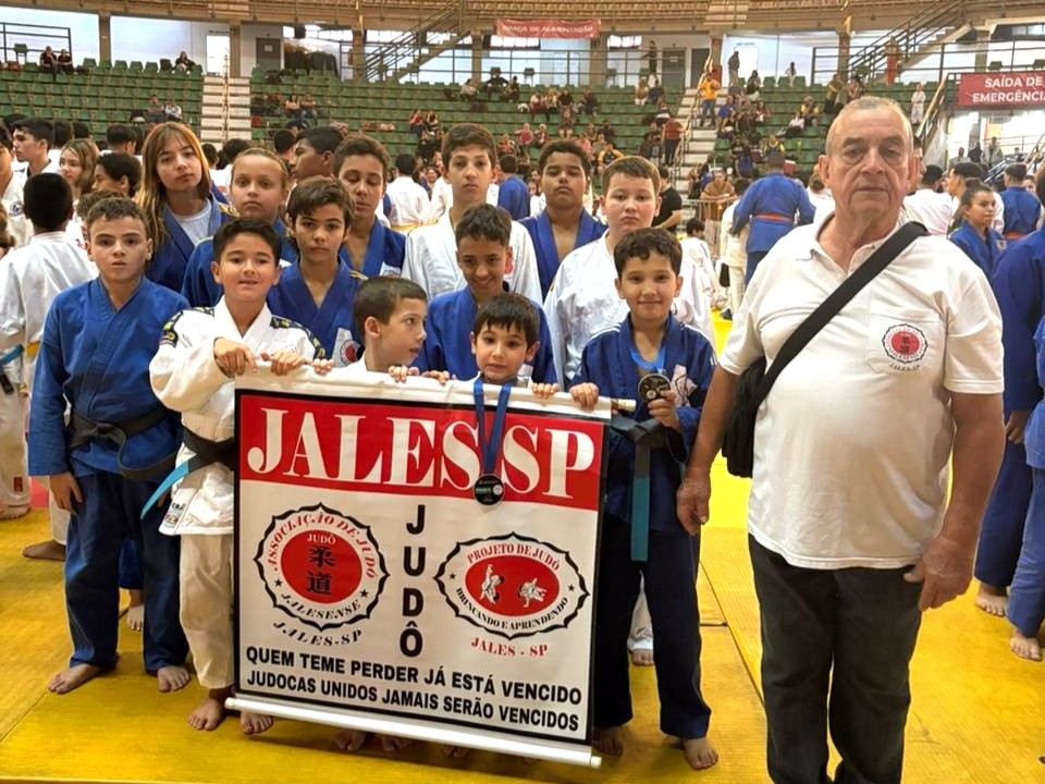 Judocas jalesenses conquistam 12 medalhas na 2ª Copa de Judô Para Todos – Professor Farath 2 Copa de Judô1
