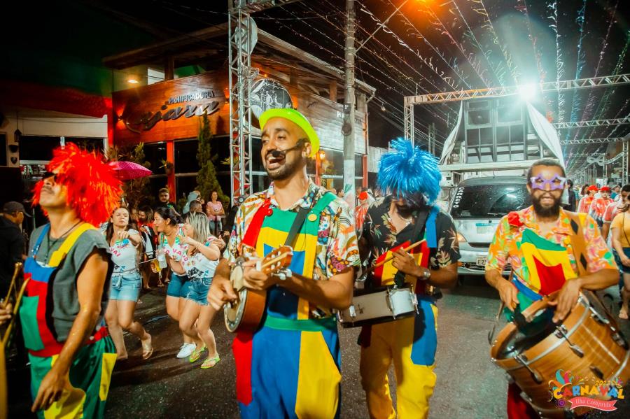 Nesta Segunda 20 02 Desfilam A Escola De Samba Quero Quero E Os Blocos