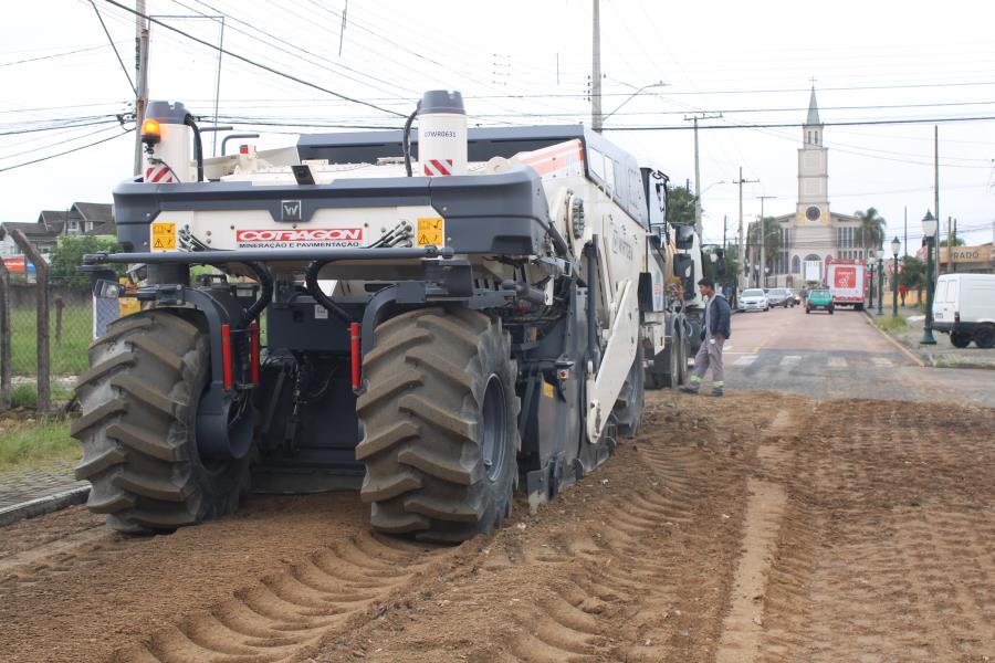 Prefeitura De Fazenda Rio Grande Mant M Ritmo Acelerado De Obras