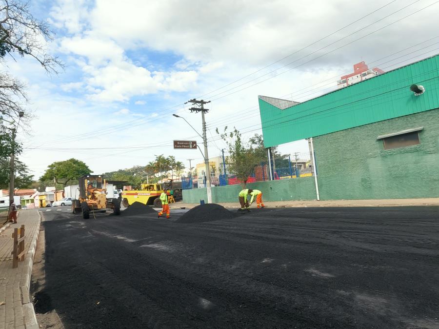 Empresas Atuam Em Duas Frentes Recuperando A Avenida Joaquim Carlos E A