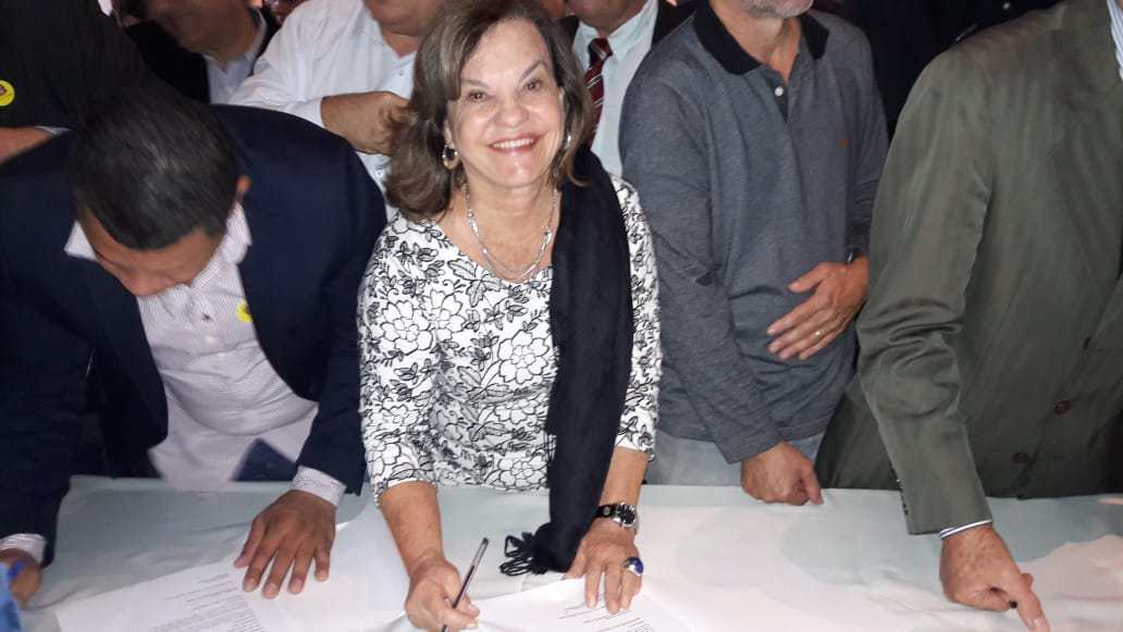 Prefeita Maria Lúcia Assina Convênio de Recapeamento