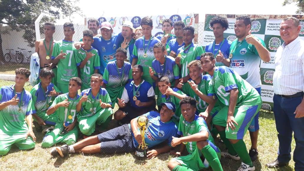 Garotada sub-14 de Itapecerica da Serra é campeã da Taça Palmital