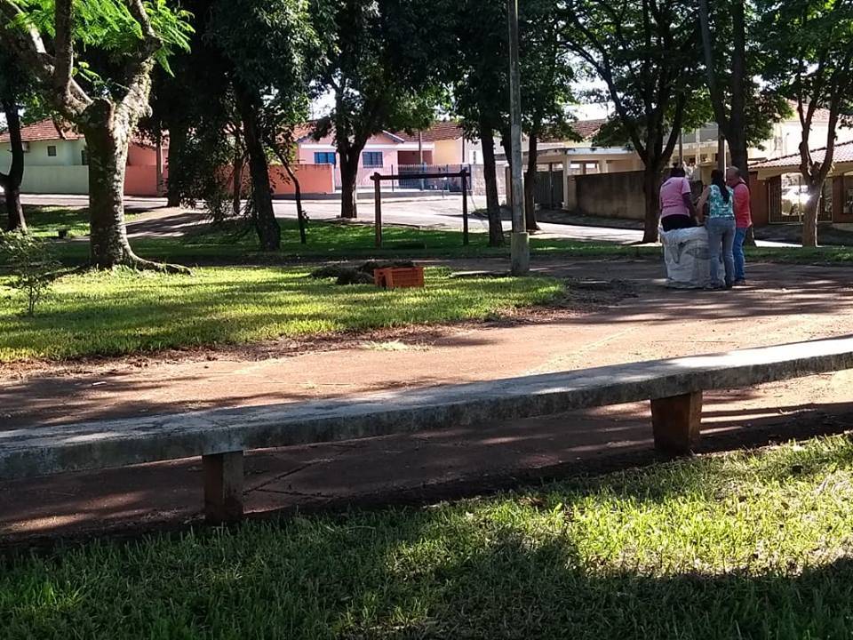 Limpeza de espaços públicos no Bela Vista