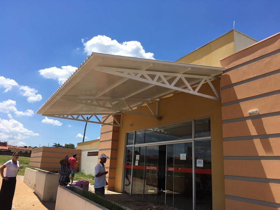 Colocada cobertura externa em prédio do Posto de Saúde Taquaral