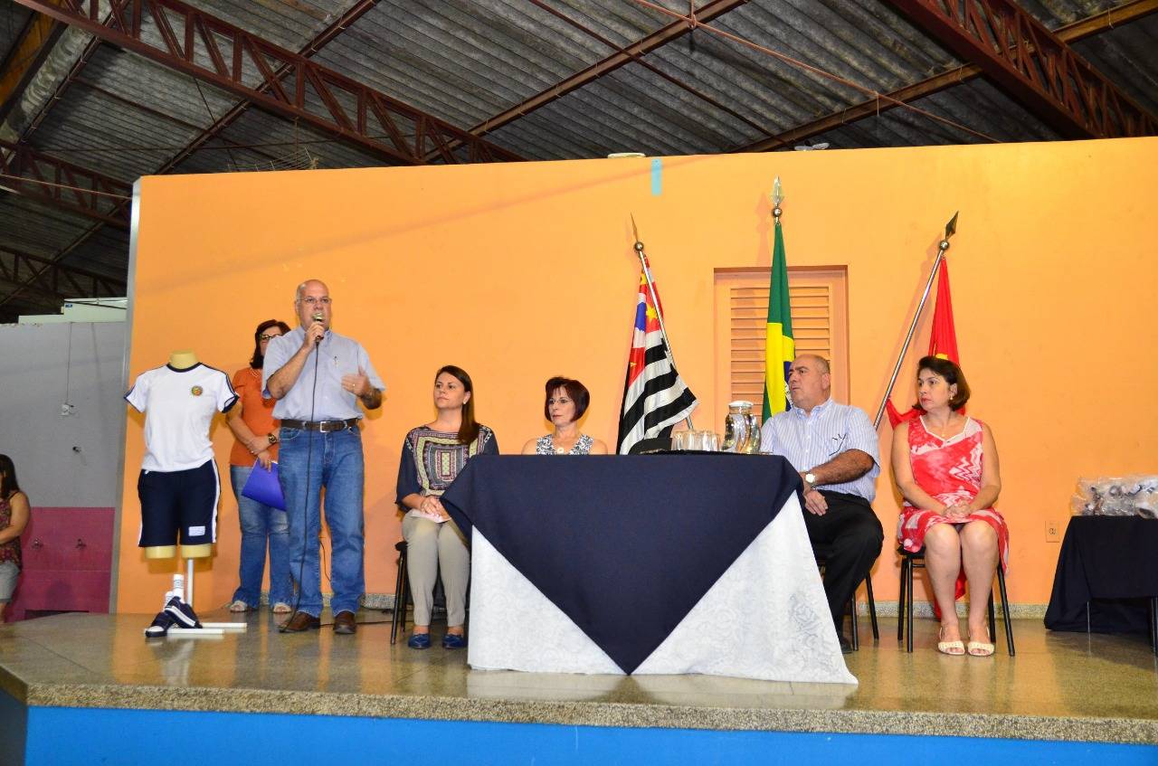 Cedral Entrega Uniformes Escol
