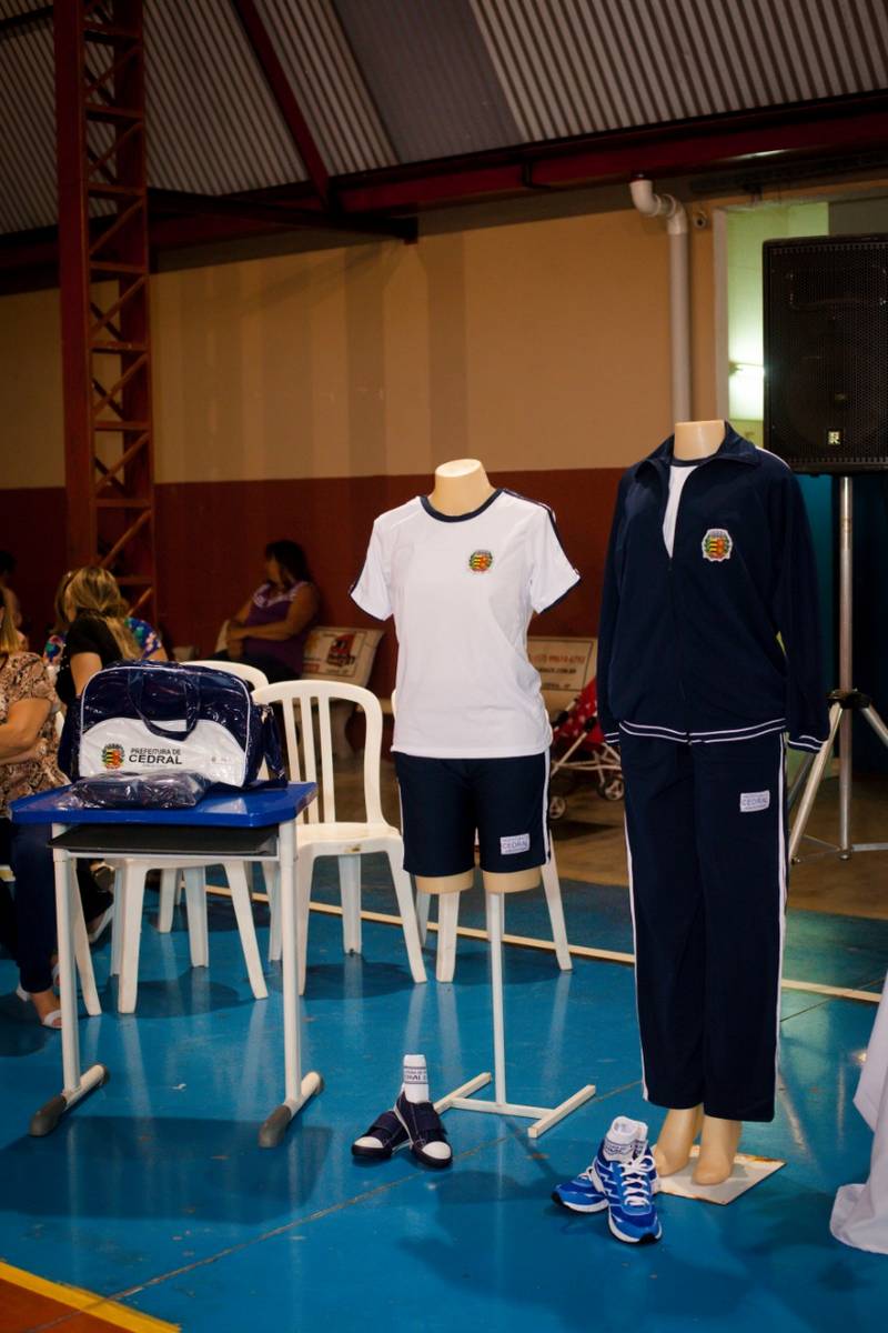 Cedral Entrega Uniformes Escol