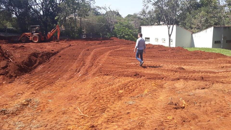 Campo de Futebol Society começa a ser construído no Centro Comunitário