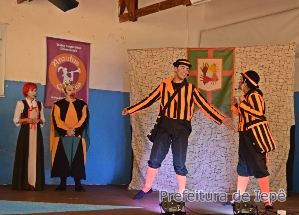 Teatro Emef 13 Agosto