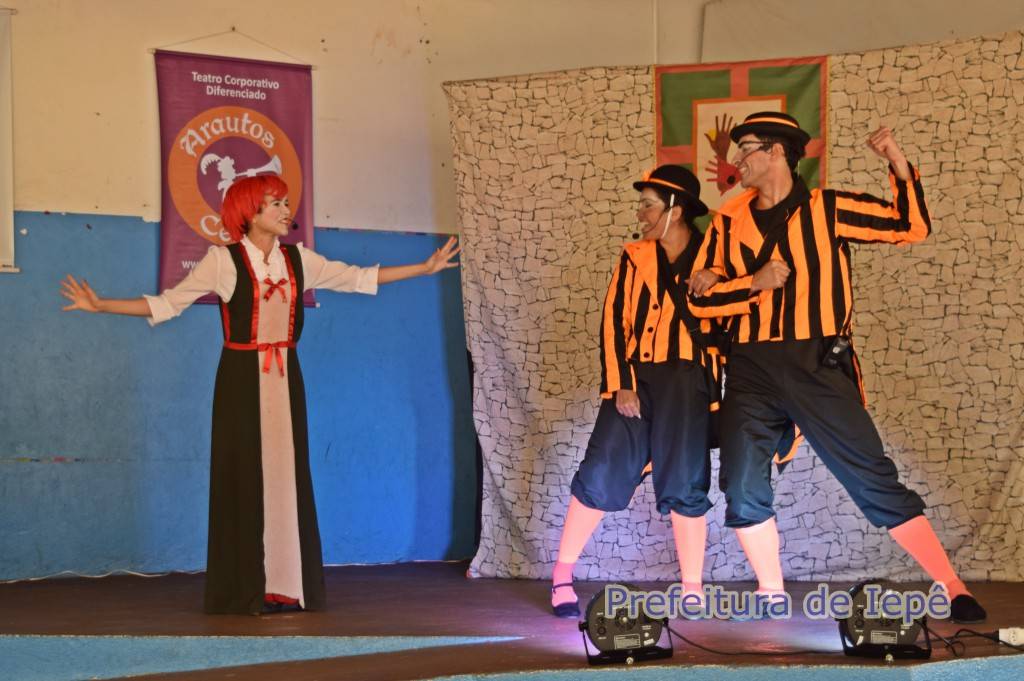 Teatro Emef 13 Agosto