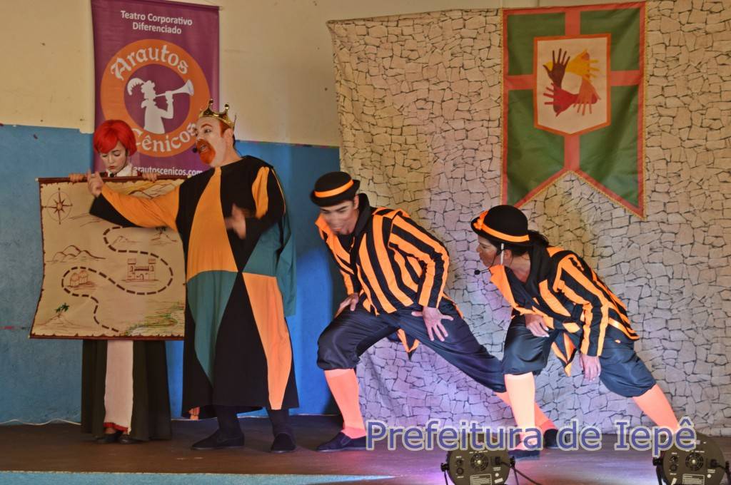 Teatro Emef 13 Agosto