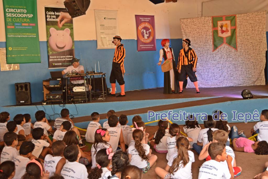 Teatro Emef 13 Agosto