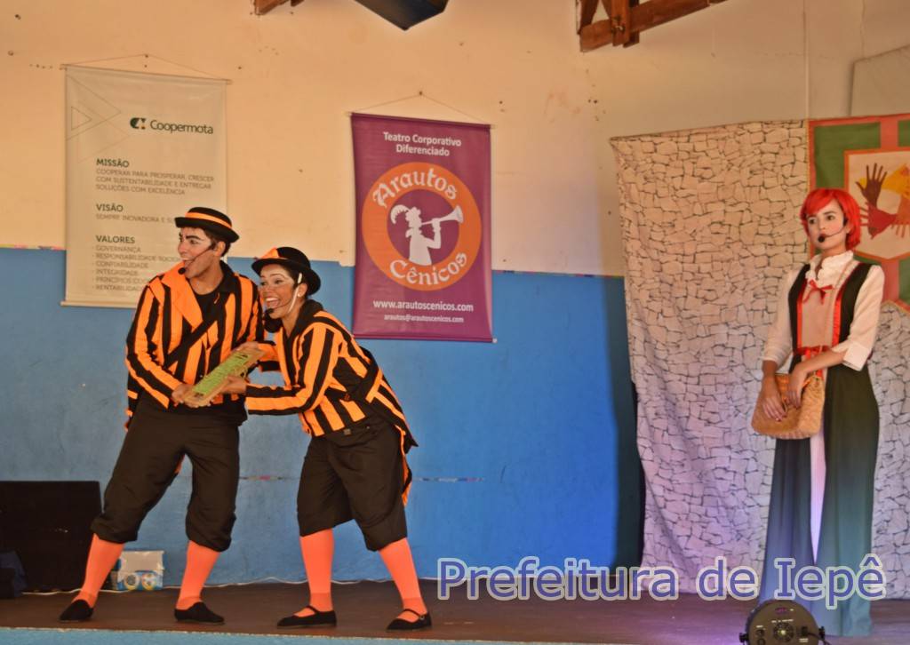 Teatro Emef 13 Agosto