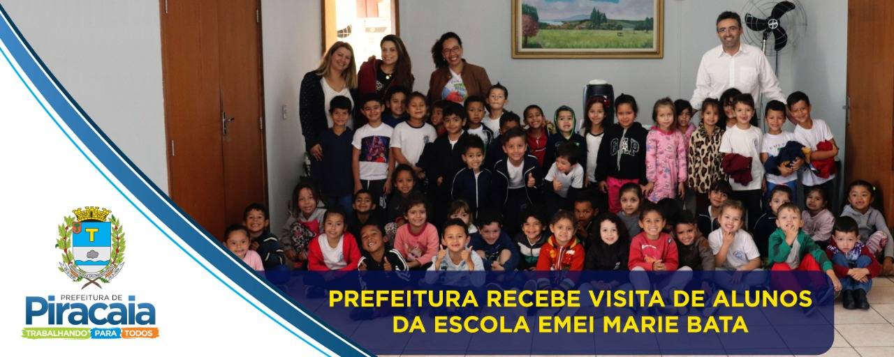 Alunos da rede pública de ensino visitam Paço Municipal