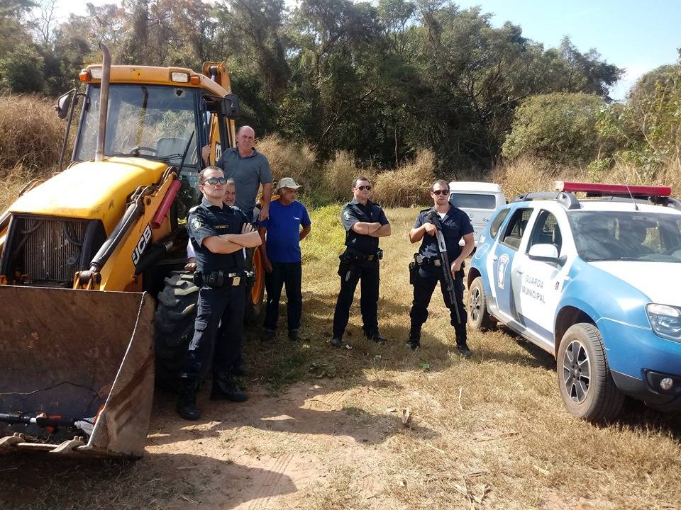 Guarda Municipal recupera retroescavadeira furtada no Broa