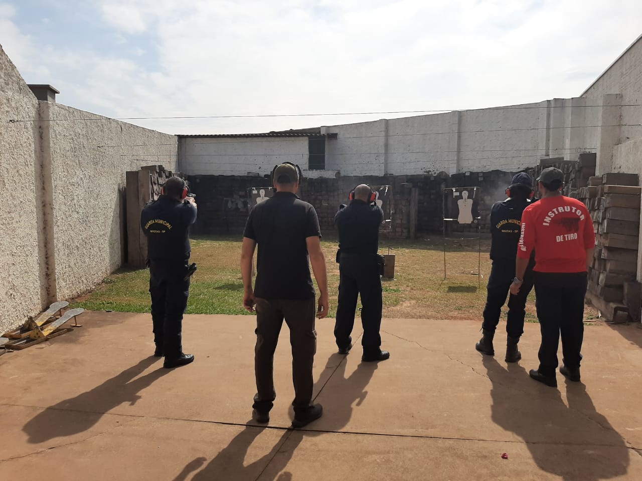 GCM faz treinamento de tiro padrão da Polícia Federal