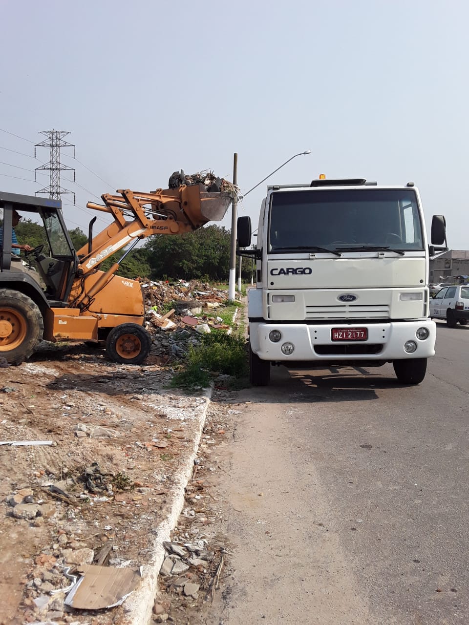 Prefeitura realiza limpeza no bairro de Nova Caçapava