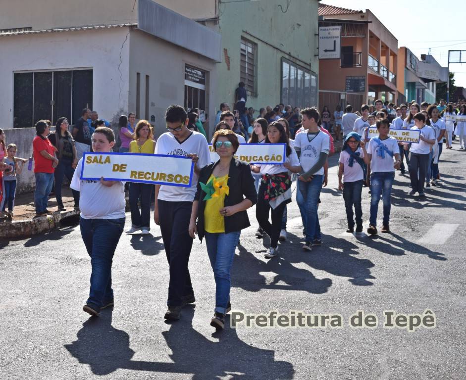 Desfile Cívico Ii