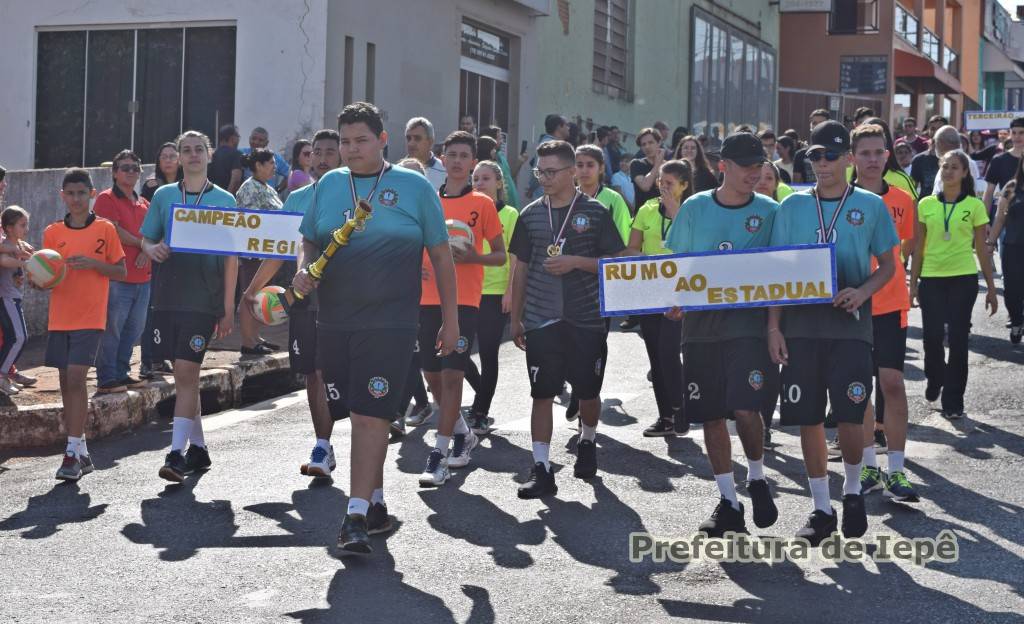 Desfile Cívico Ii