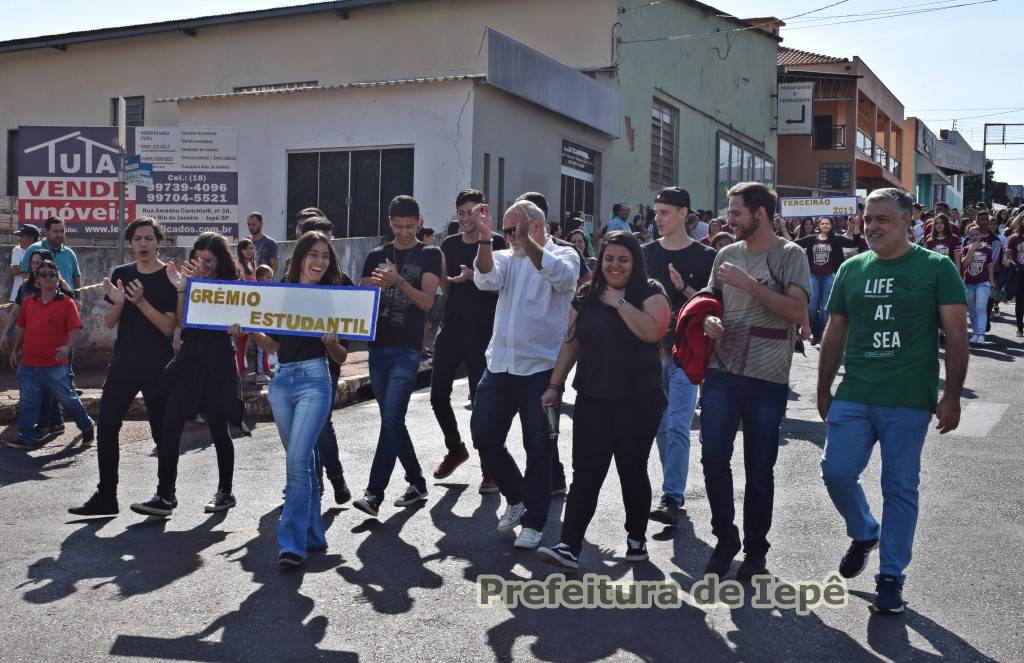 Desfile Cívico Ii
