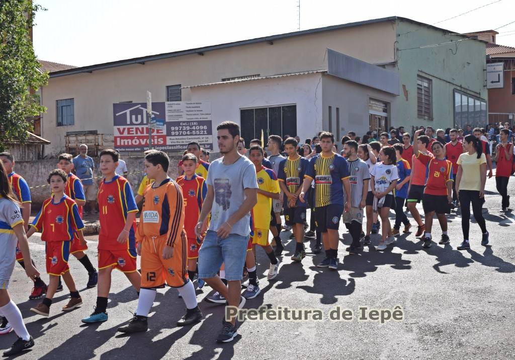 Desfile Cívico Ii