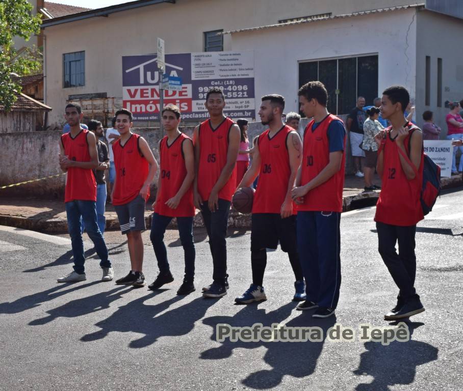Desfile Cívico Ii