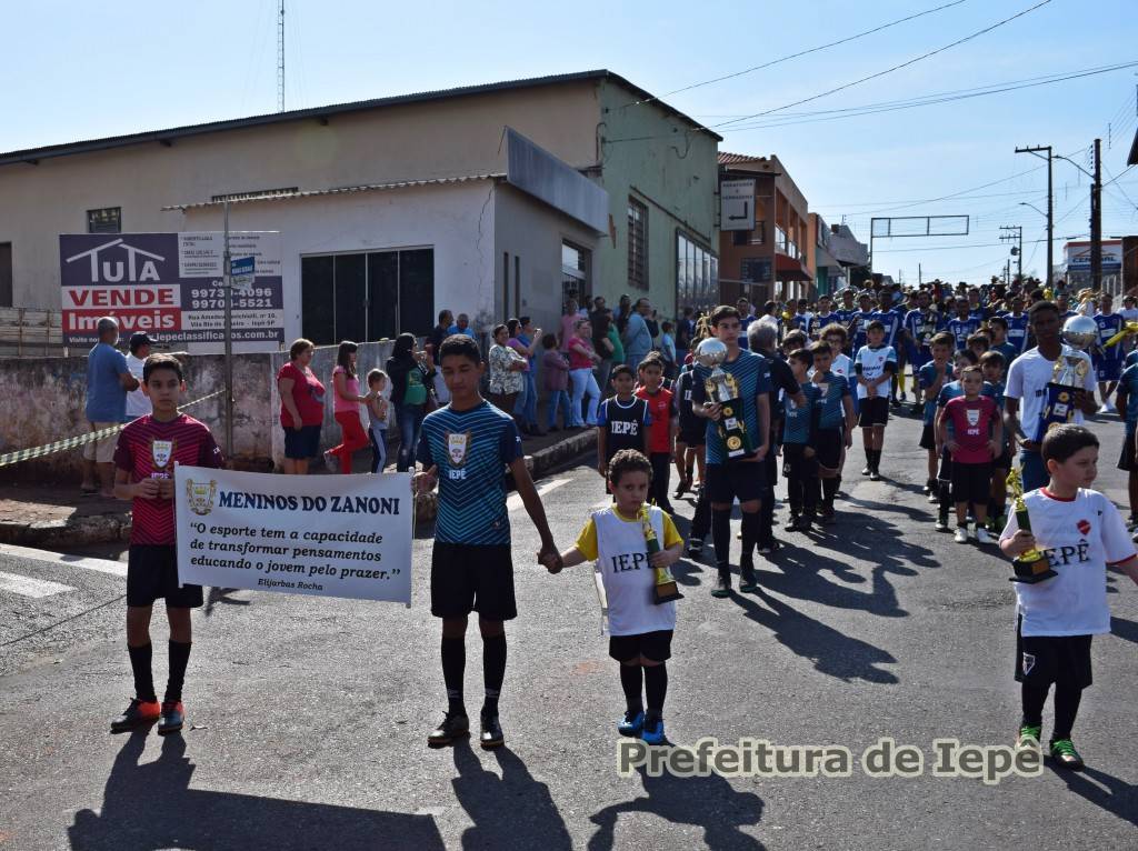 Desfile Cívico Ii