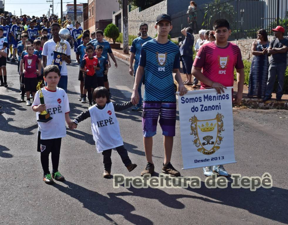Desfile Cívico Ii