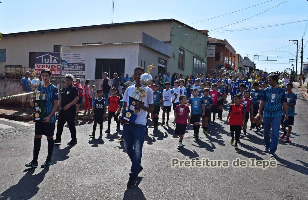 Desfile Cívico Ii