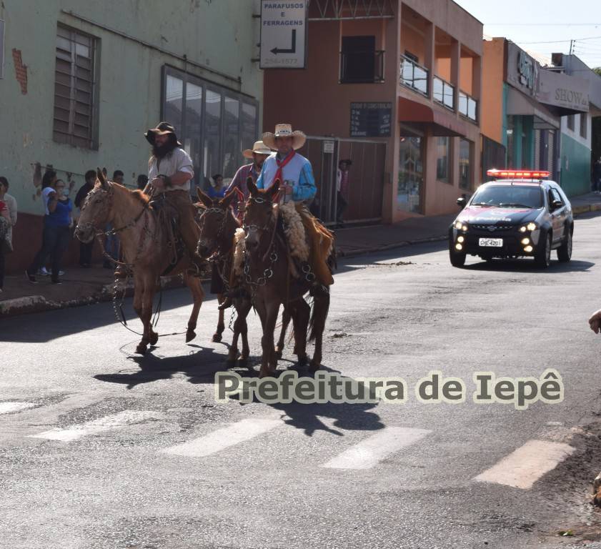 Desfile Cívico Iii