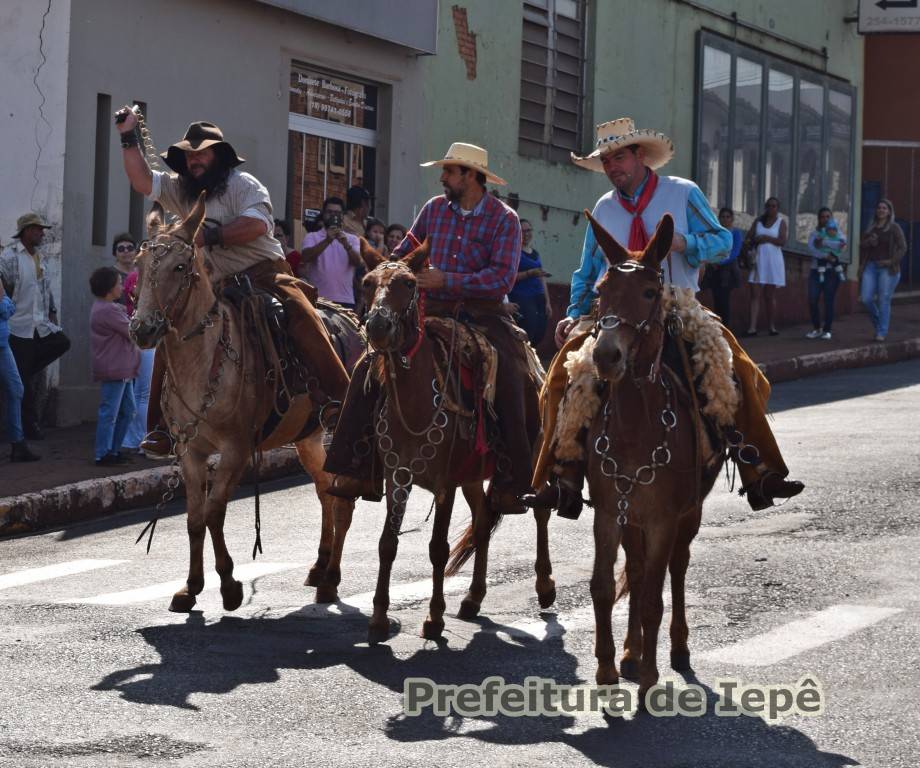 Desfile Cívico Iii