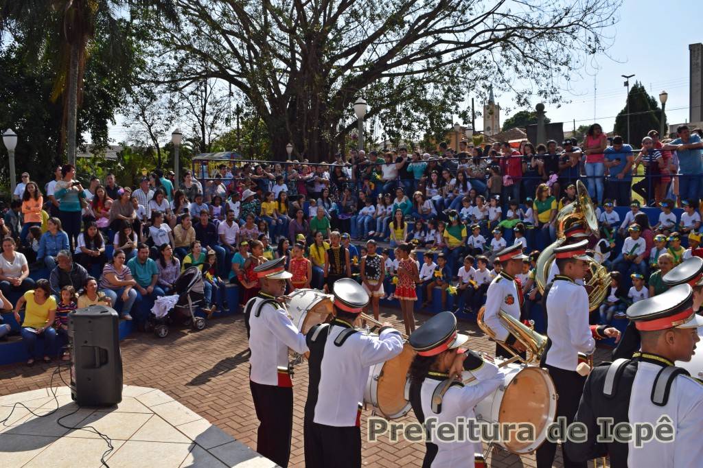 Desfile Cívico Iii