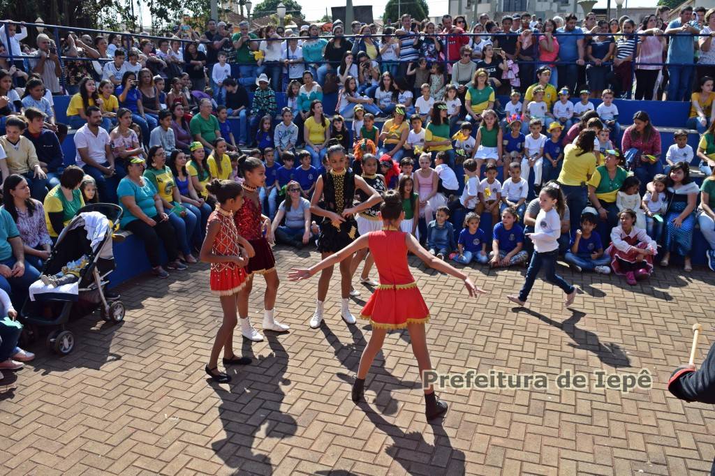 Desfile Cívico Iii
