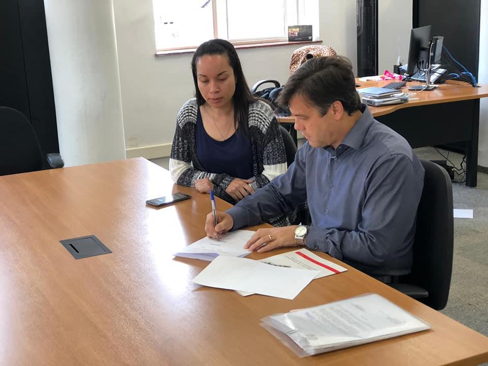 Assinado convênio na Secretaria de Turismo