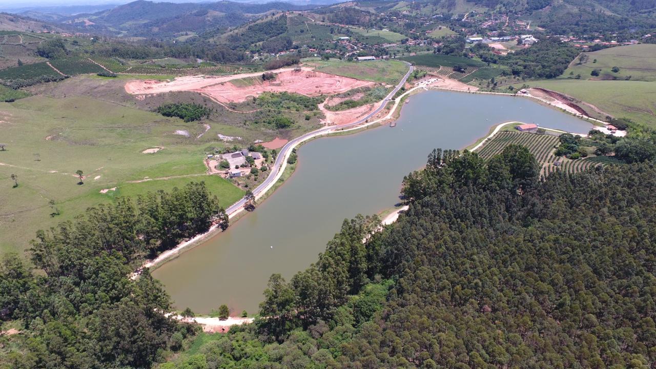 Serra Negra - Represa Santa Lídia (foto aérea)
