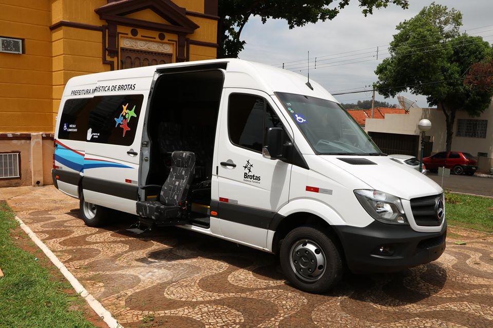van 03
