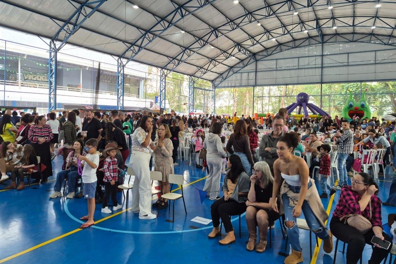 Arrai&aacute; Beija-Flor - cr&eacute;dito Educa&ccedil;&atilde;o PMI