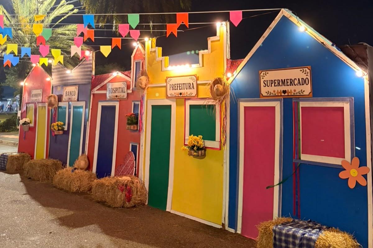 Cen&aacute;rio instagram&aacute;vel da festa - Camila de Magalh&atilde;es PMI