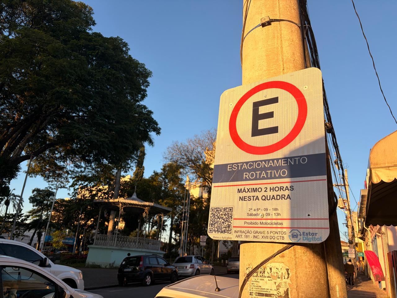 Tempo máximo de permanência em vagas da Zona Azul é de 2 horas - Crédito Camila de Magalhães PMI