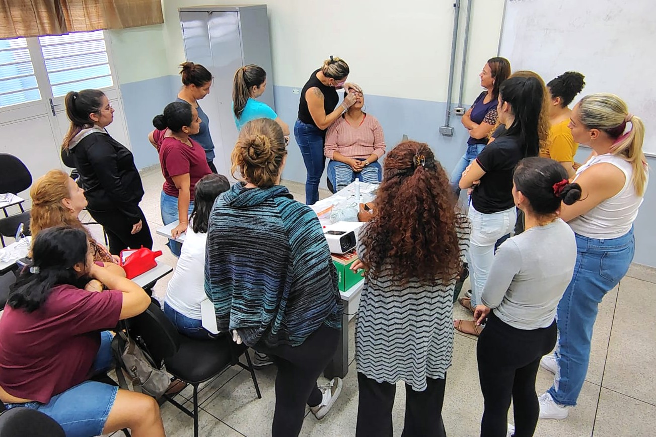FormAção curso Designer de Sobrancelhas