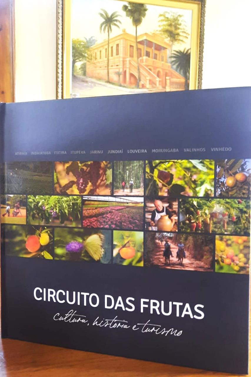 Circuito das Frutas livros 03 - crédito PMI