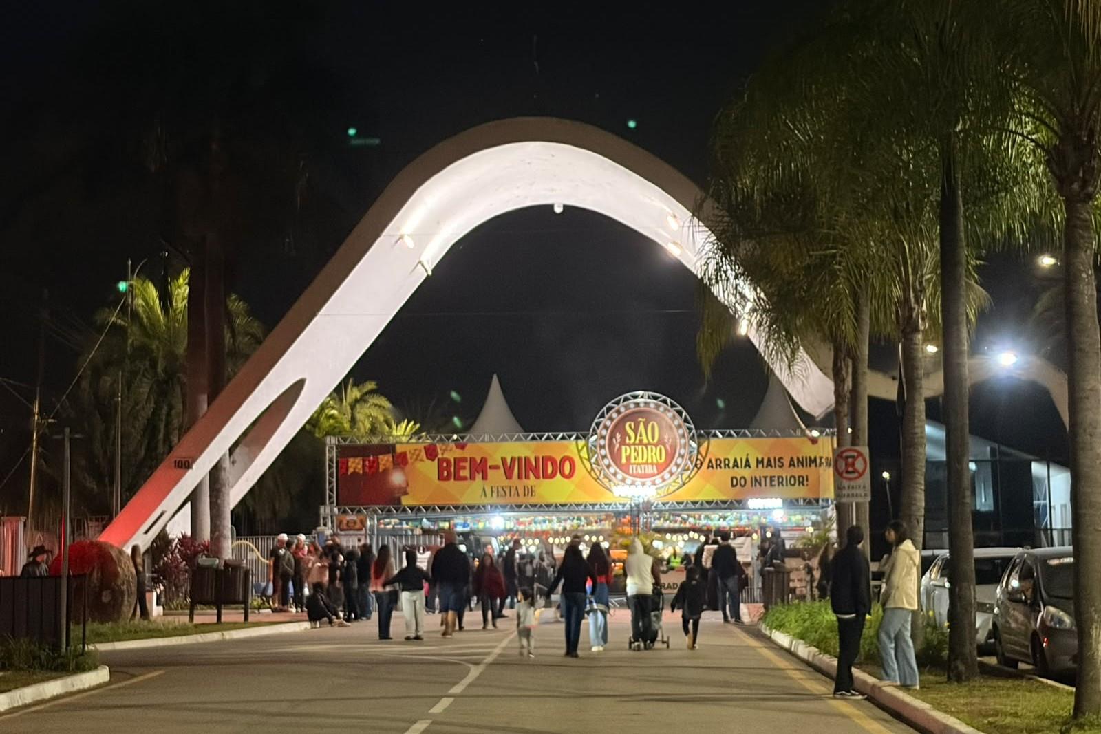 Parque Lu&iacute;s Latorre recebeu a 28&ordf; Festa de S&atilde;o Pedro - Camila de Magalh&atilde;es PMI