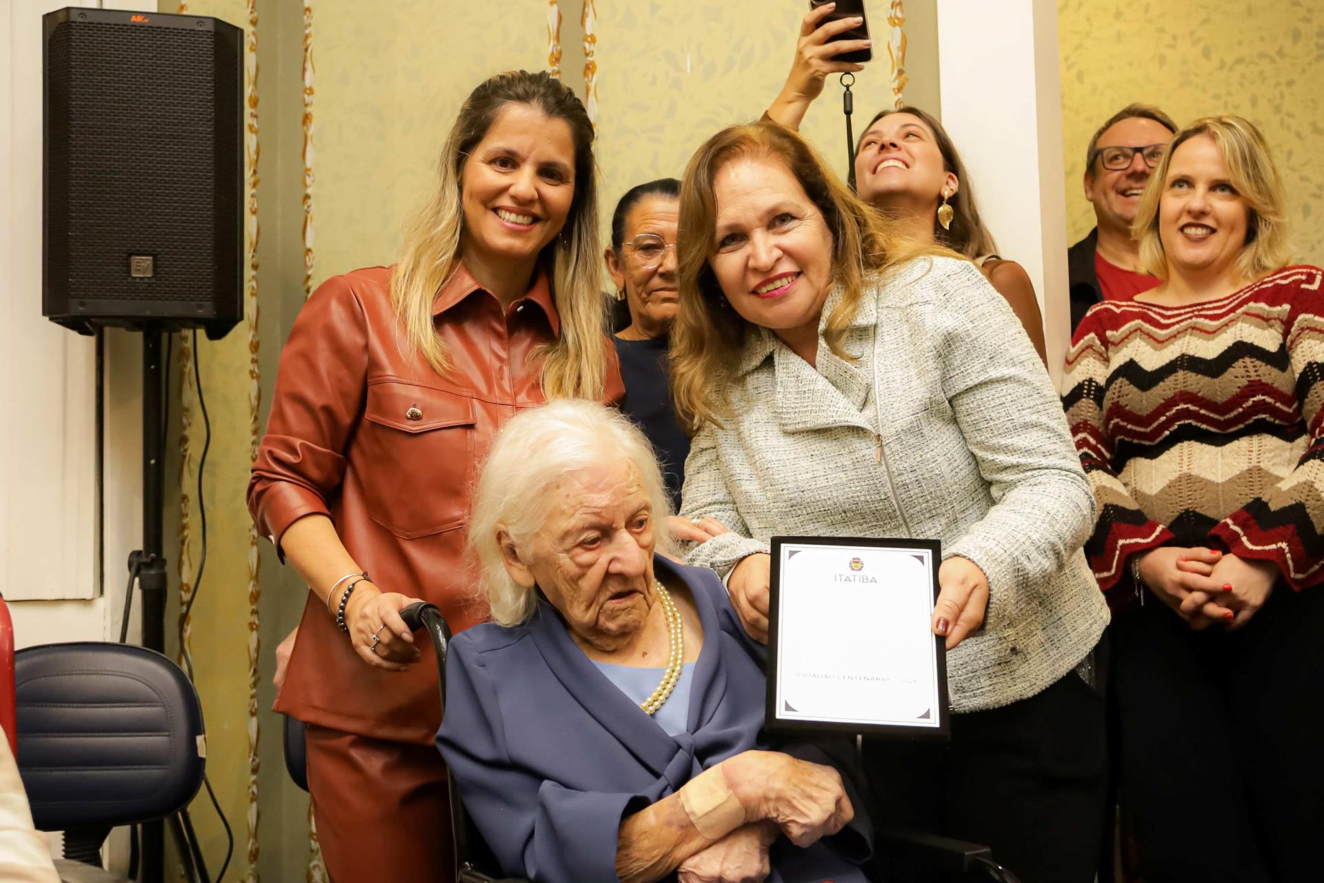 Centenários placa Iolanda - crédito Paulo Akio PMI