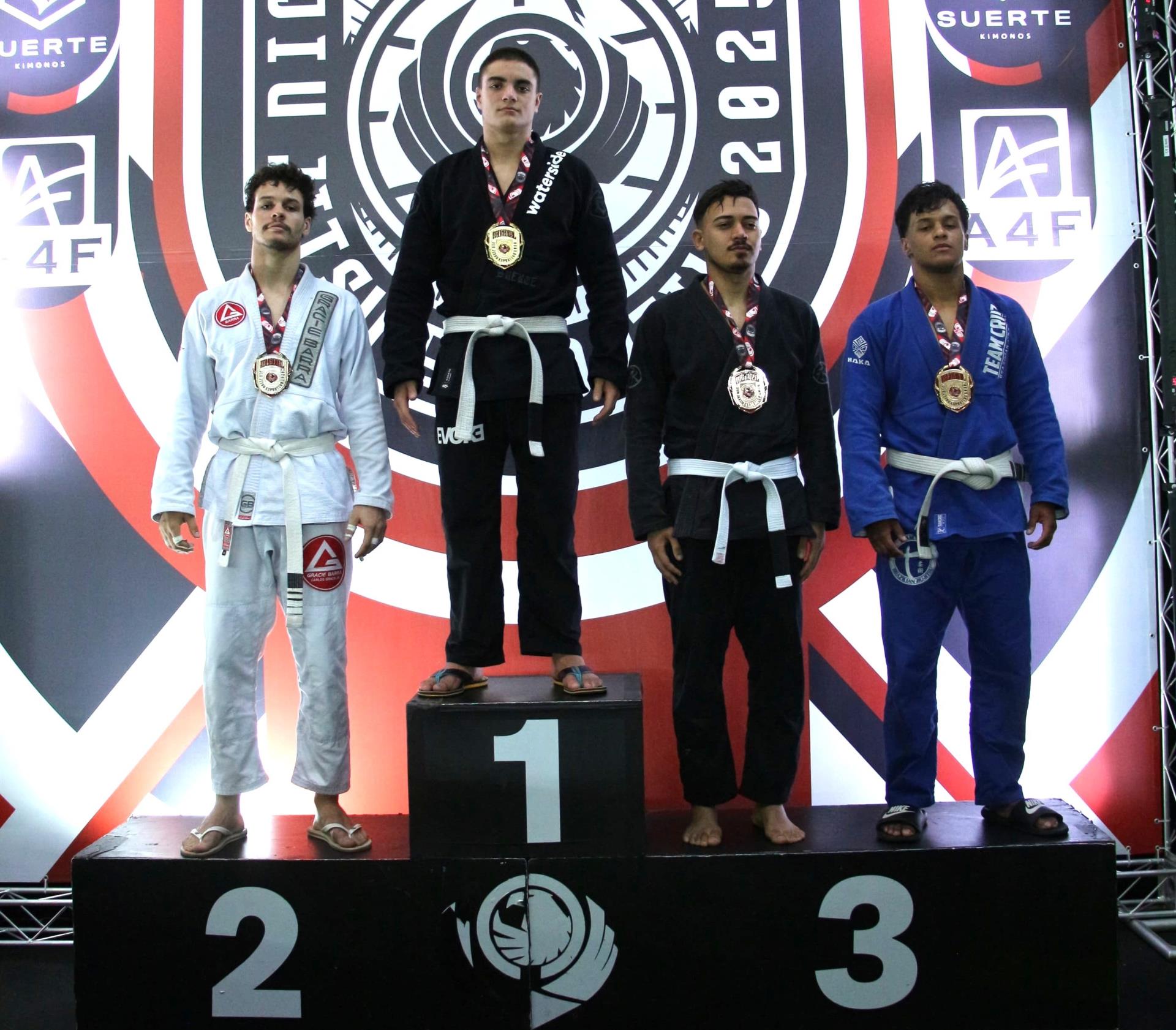 Jales também comemorou a conquista da medalha de prata do atleta Guilherme Tognete