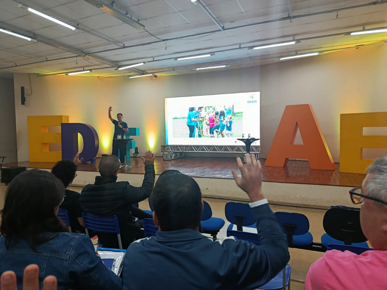 Simpósio de Educação Física 02