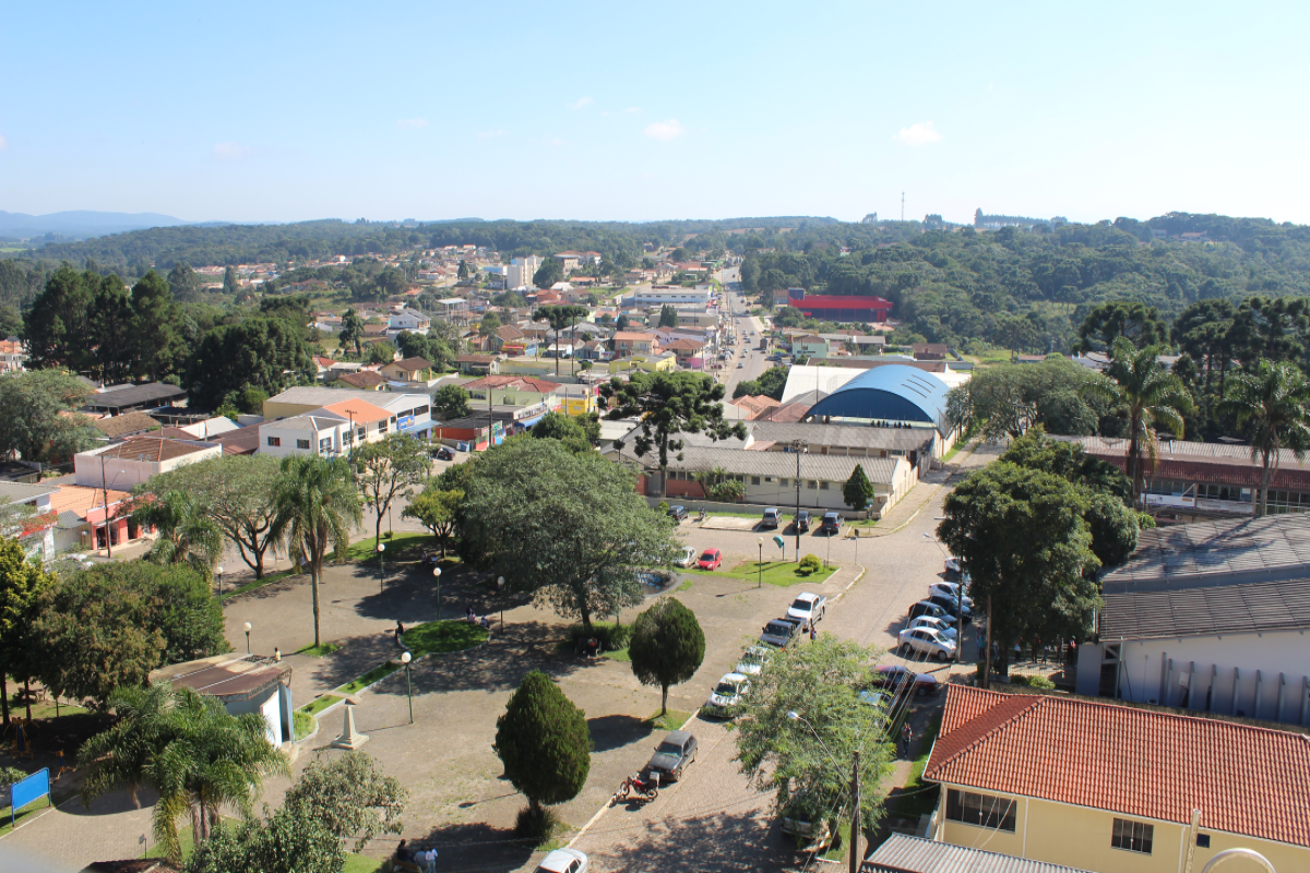 Centro-com-praça