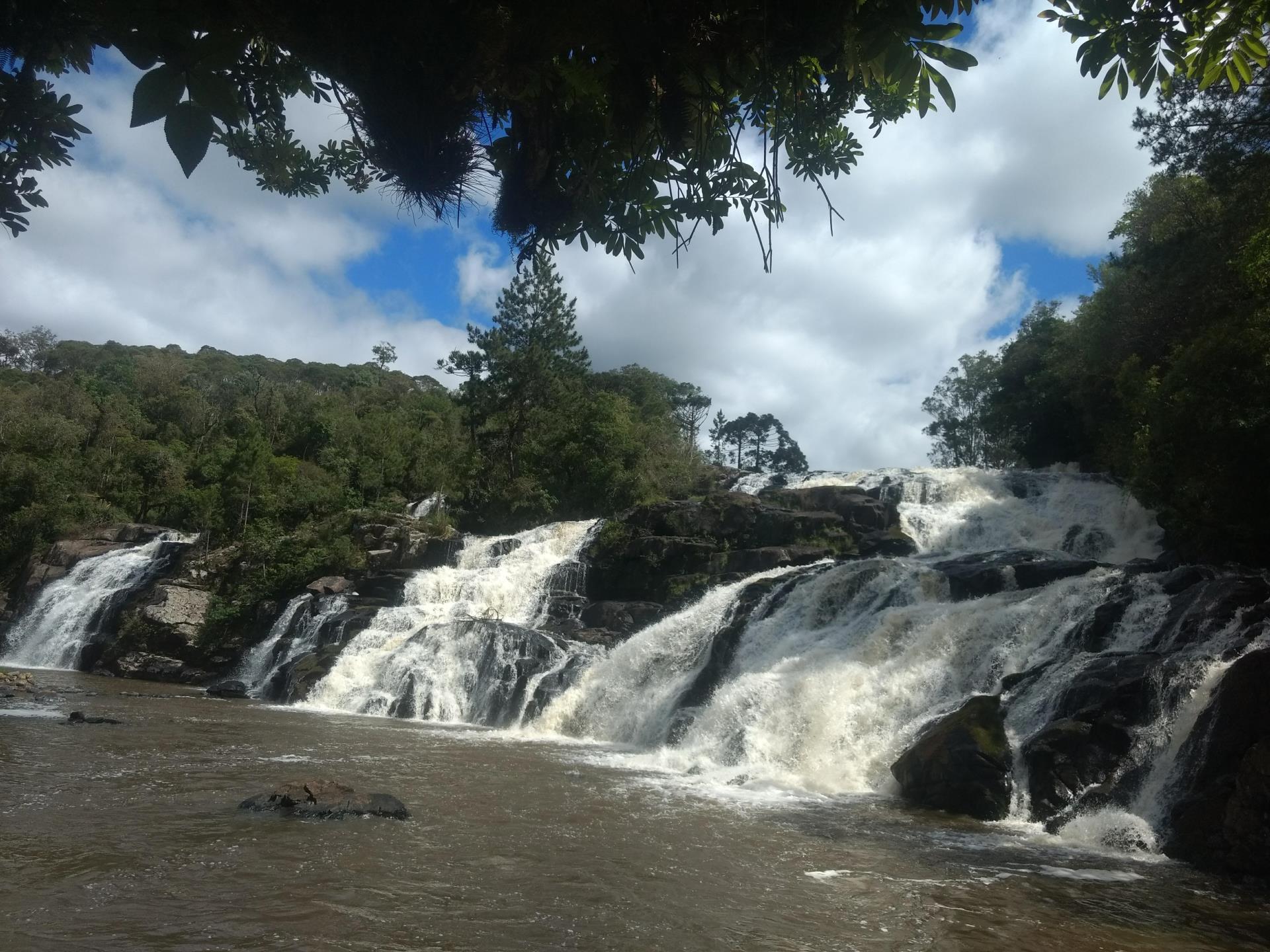 Tijucas_do_Sul-Cachoeira-do-Saltinho
