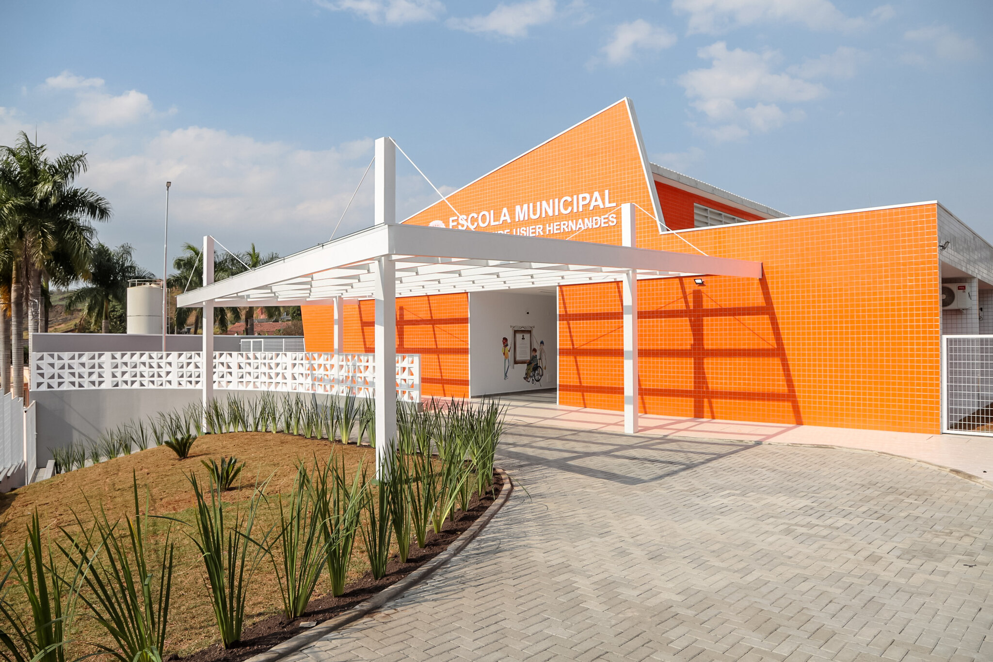 Escola Municipal Prof Alice Moura Rodrigues