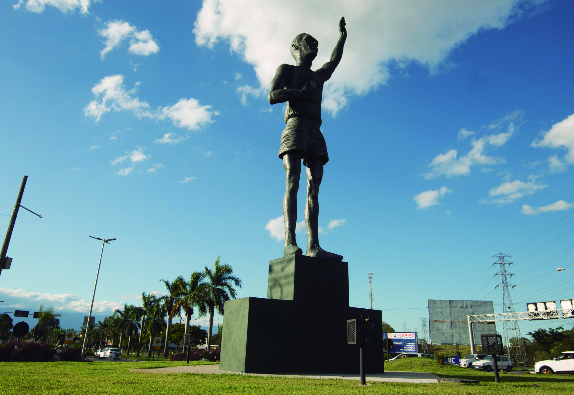 estátua João do Pulo