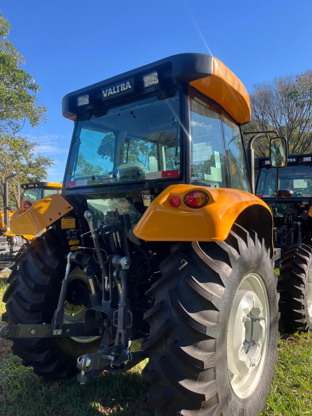 Monte Alegre do Sul recebe novo trator agrícola (1)