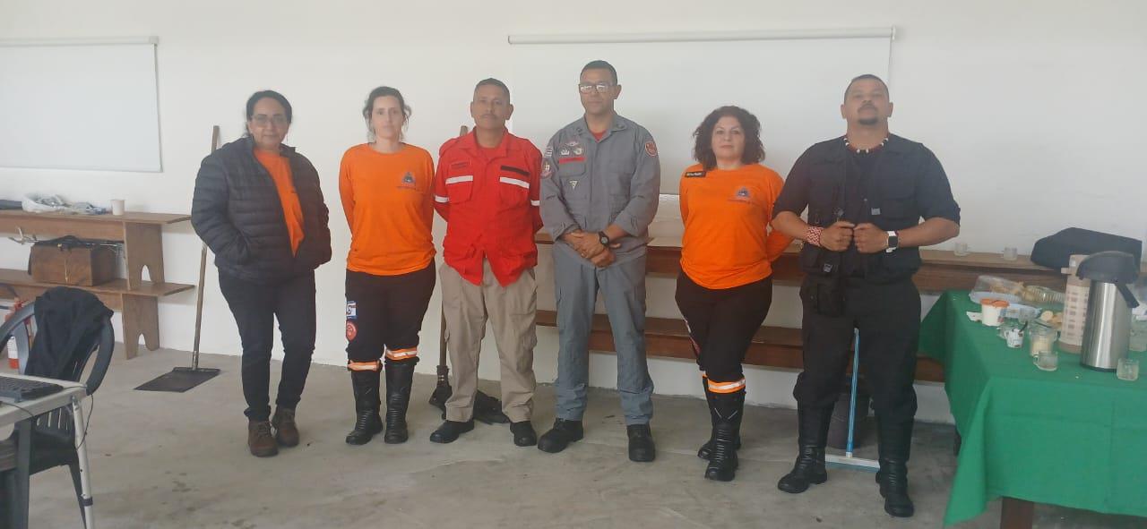 Defesa Civil de Monte Alegre do Sul participa de treinamento sobre incêndios florestais e manejo de animais peçonhentos (2)